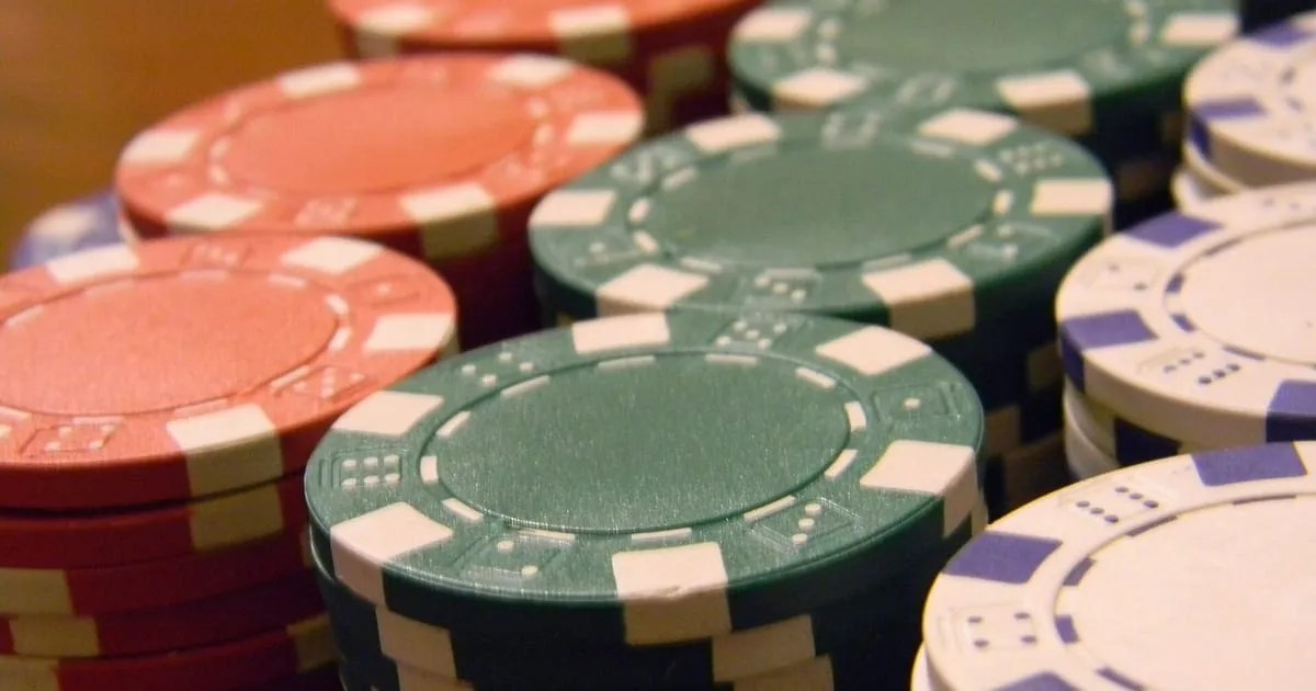 Pilas de fichas de casino